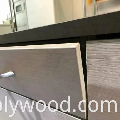 1.5mm Furniture Grade Melamine Faced Plywood Synchronized Recon Plywood for Furniture